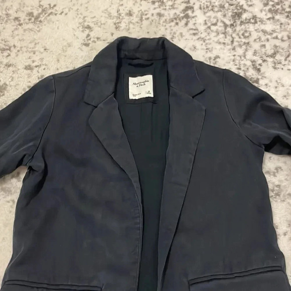 Abercrombie & Fitch The Drapey Blazer - Picture 11 of 15